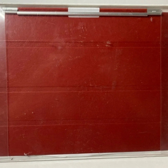 GENUINE Apple iPad Smart Cover in Red NIB NEW Compatible with iPad 2 - Picture 4 of 4